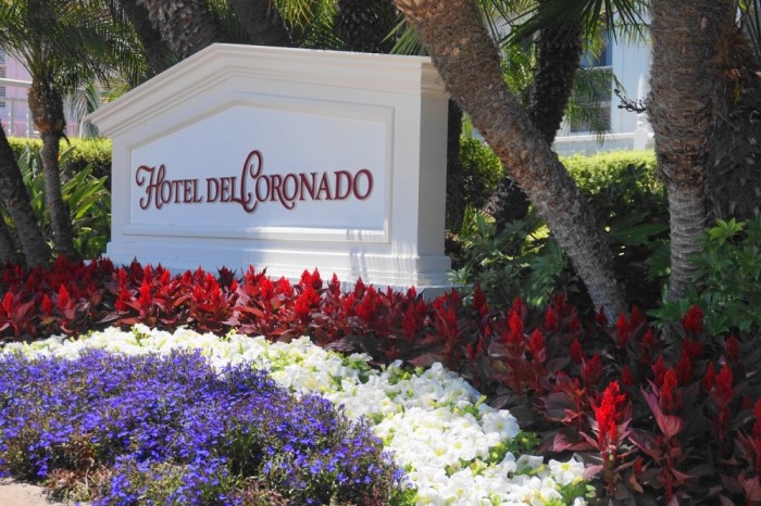 Hotel del Coronado sign, best free things to do in San Diego, Living in San Diego real estate (12)