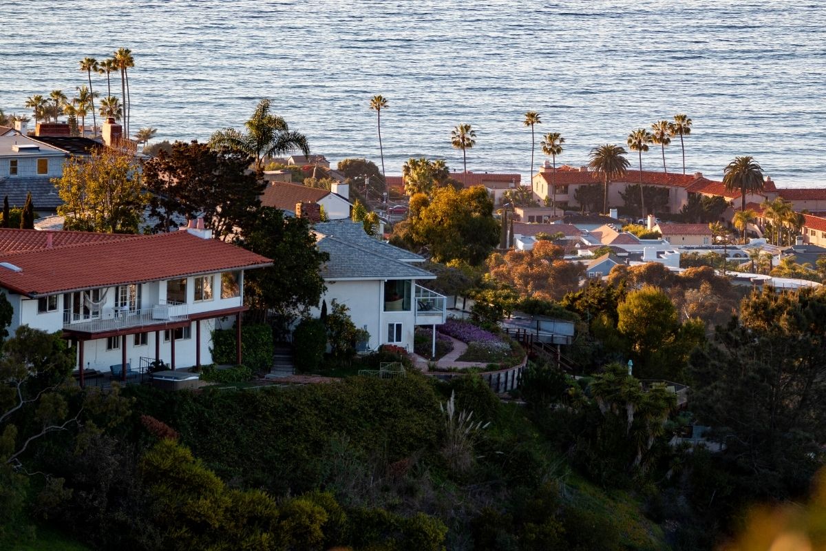 Houses in La Jolla with ocean view, Living in La Jolla (4)